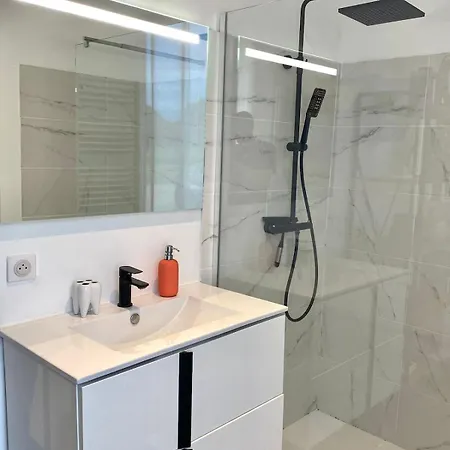 Prestige House & 别墅 *